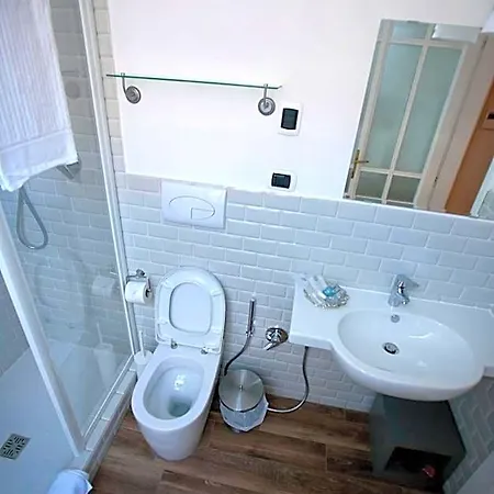Bed & Breakfast Residenza Mazzini 4*