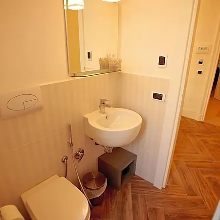 Residenza Mazzini Bed & Breakfast 4*