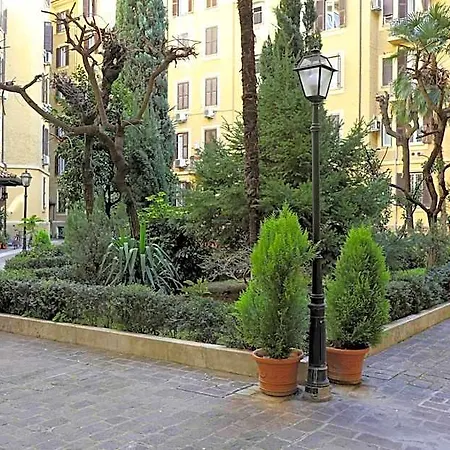 فندق مبيت وإفطار Residenza Mazzini 4*